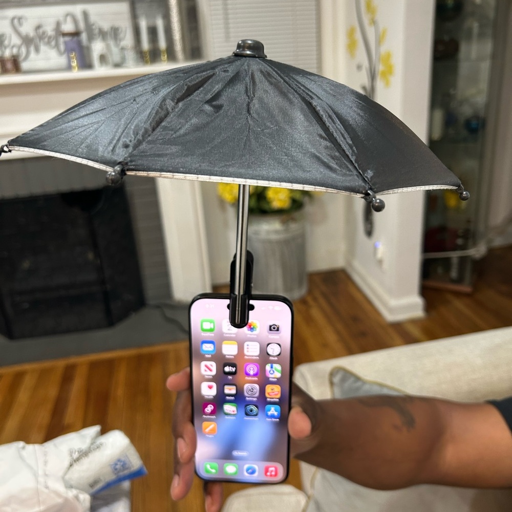 Phone Umbrella Accessory - Picture 2 of 3